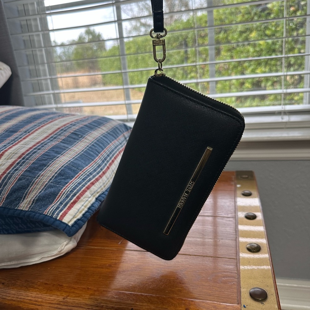 Steve Madden Black Wristlet